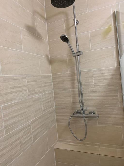 Appartement Chaleureux Proche Rer/ Cdg / Parc Expo スヴラン エクステリア 写真